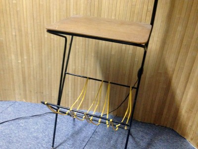 Lampadaire porte journaux