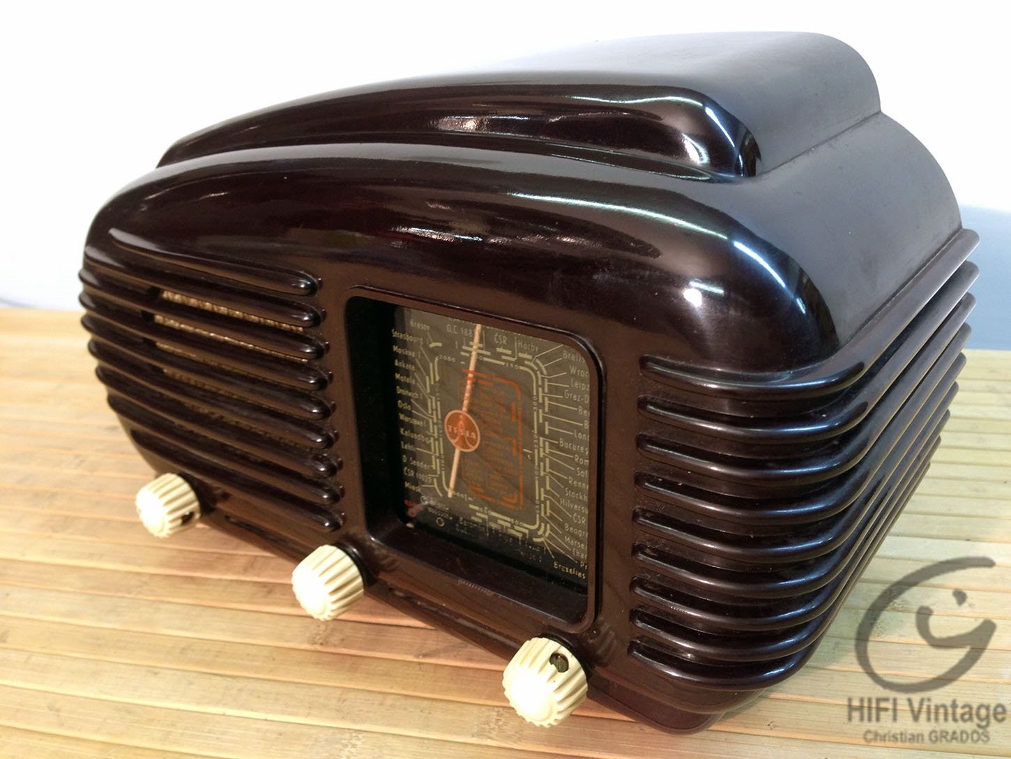 Clarville E-500 radio