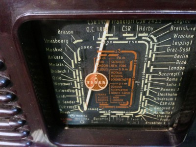 Clarville E-500 radio