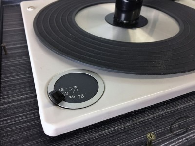 SUPERTONE Record player