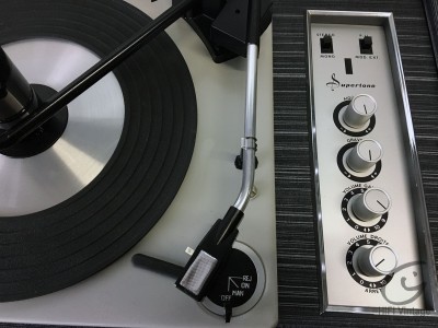 SUPERTONE Record player