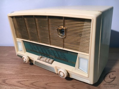 Familial Radio LUCK 1952 Radio Alpha