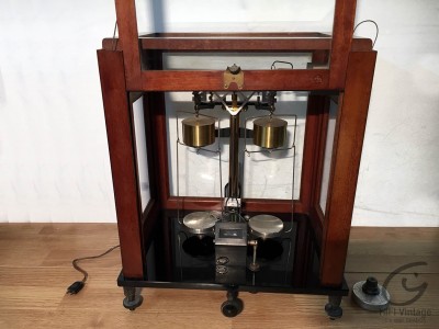 AUGUST SAUTER Balance de precision