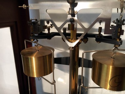 AUGUST SAUTER Balance de precision