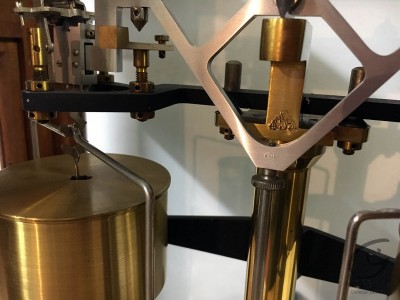 AUGUST SAUTER Balance de precision
