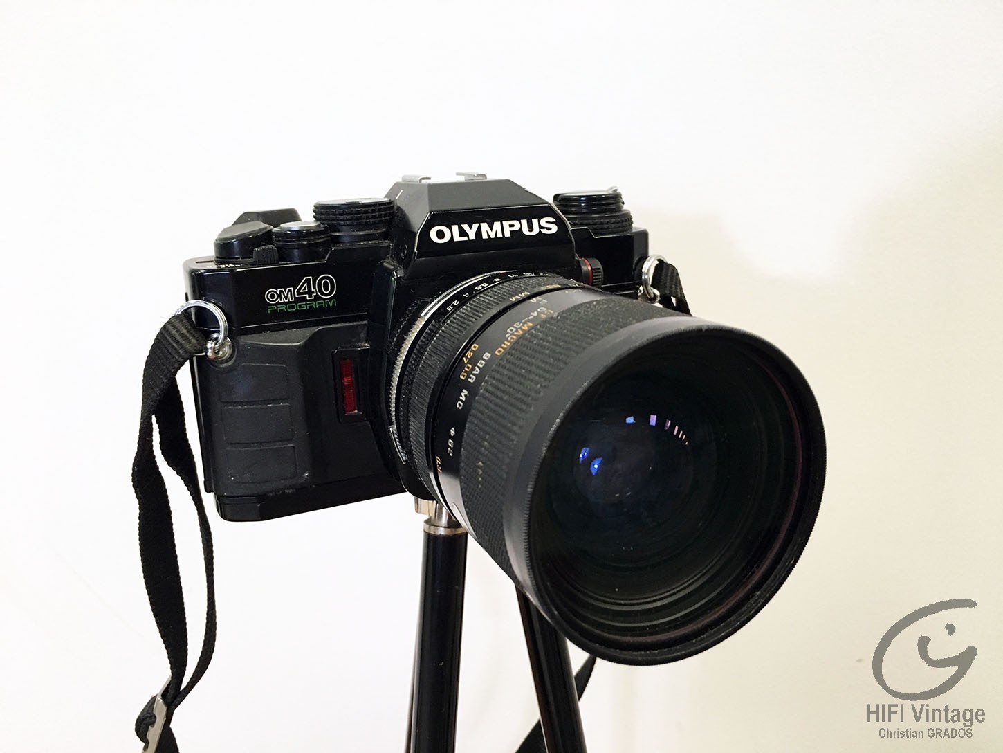 OLYMPUS OM-40 