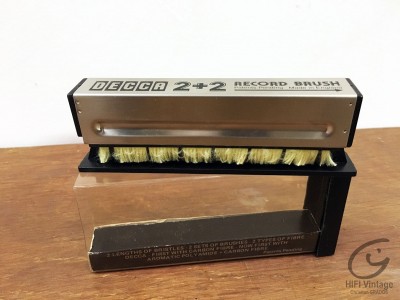 DECCA 2+2 Record Brush 