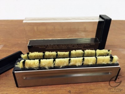 DECCA 2+2 Record Brush 