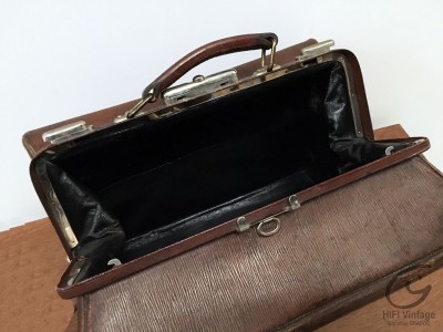 Mallette de voyage avec accessoires 