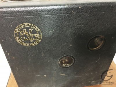 DE VRY Projecteur portable 35mm 