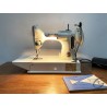 SINGER 221K blanche portable 