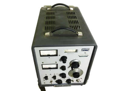 HEWLETT PARCKARD  UHF Générateur 612-A