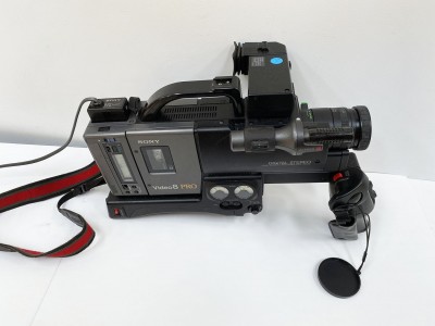 SONY CCD V-200-E 