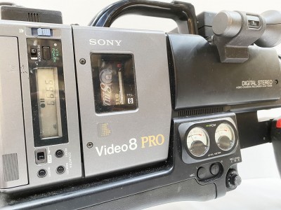 SONY CCD V-200-E 