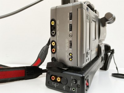 SONY CCD V-200-E 