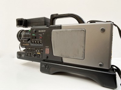 SONY CCD V-200-E