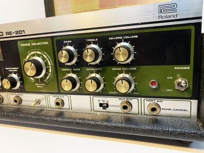 ROLAND RE-201