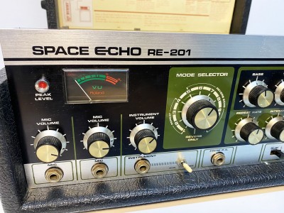 ROLAND RE-201