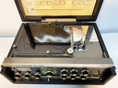 ROLAND RE-201