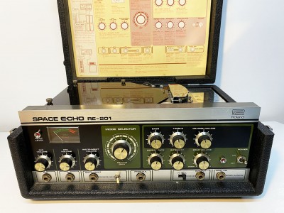 ROLAND RE-201