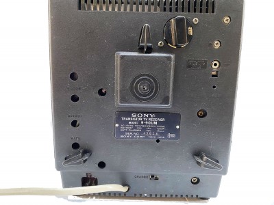 Location SONY 9-90-UM