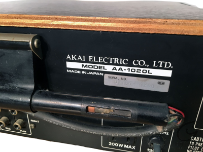 AKAI AA-1020-L