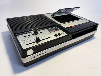 TELEFUNKEN MC-300