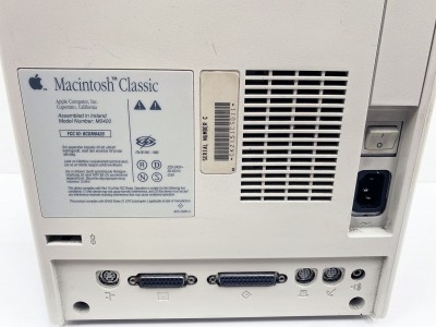 APPLE  MACINTOSH M-0420 Classic