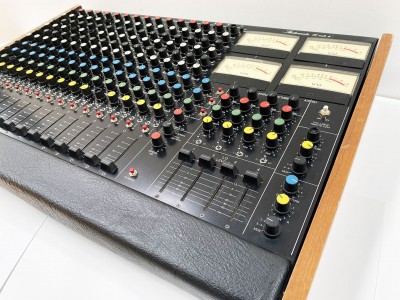 STUDIOMASTER 16 to 4 Hifi Vintage réparations