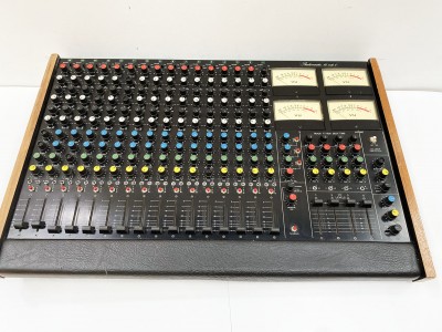 STUDIOMASTER 16 to 4 Hifi Vintage réparations