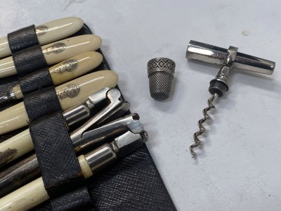 FARDOUE E PINTEAUX Malette de voyage