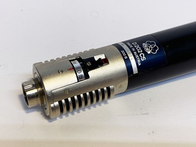 AKG D-202