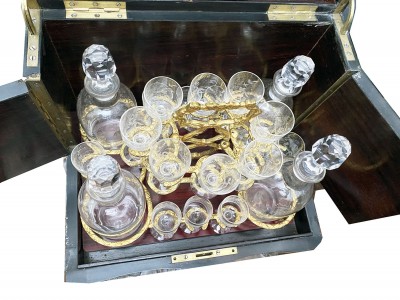 Cave à liqueurs