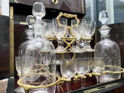 Liquor cellar 19e