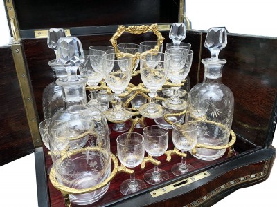 Liquor cellar 19e