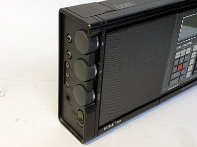 GRUNDIG Satellit 700 réparations hifi vintage