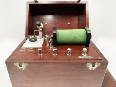 Charles Chardin Electrotherapie  Réparation Hifi Vintage
