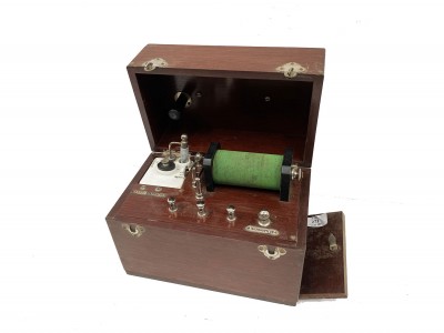 Charles Chardin Electrotherapie  Réparation Hifi Vintage