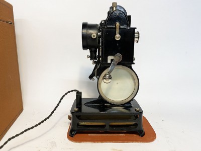 PATHE-BABY Type B