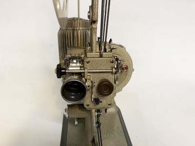 G-B BELL HOXELL Model 613 16 mm