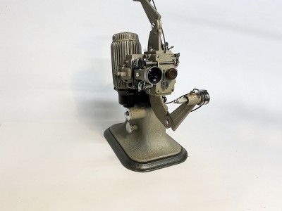 G-B BELL HOXELL Model 613 16 mm
