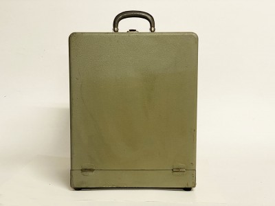 G-B BELL HOXELL Model 613 16 mm