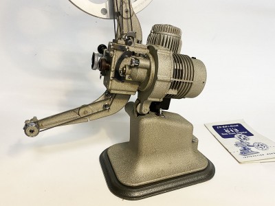 G-B BELL HOXELL Model 613 16 mm