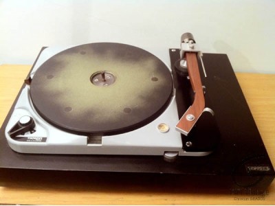 Thorens TD124 MKII