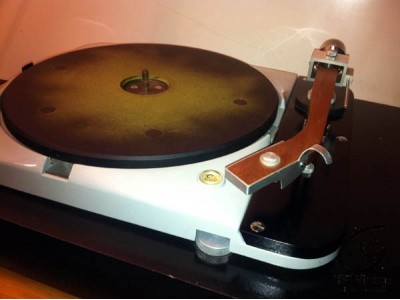 Thorens TD124 MKII