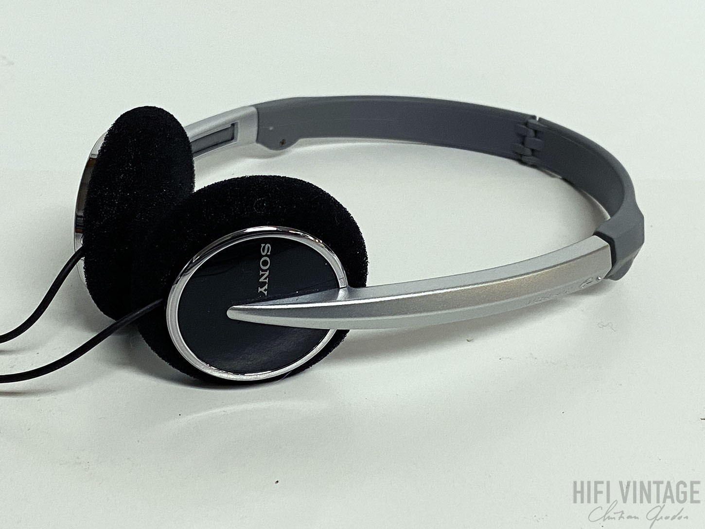 希少　日本製　1990年代　SONY MDR-E555 SONY D-E555