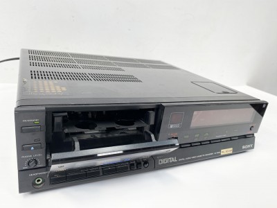 SONY EV-S600  video 8mm hifi vntage reparations