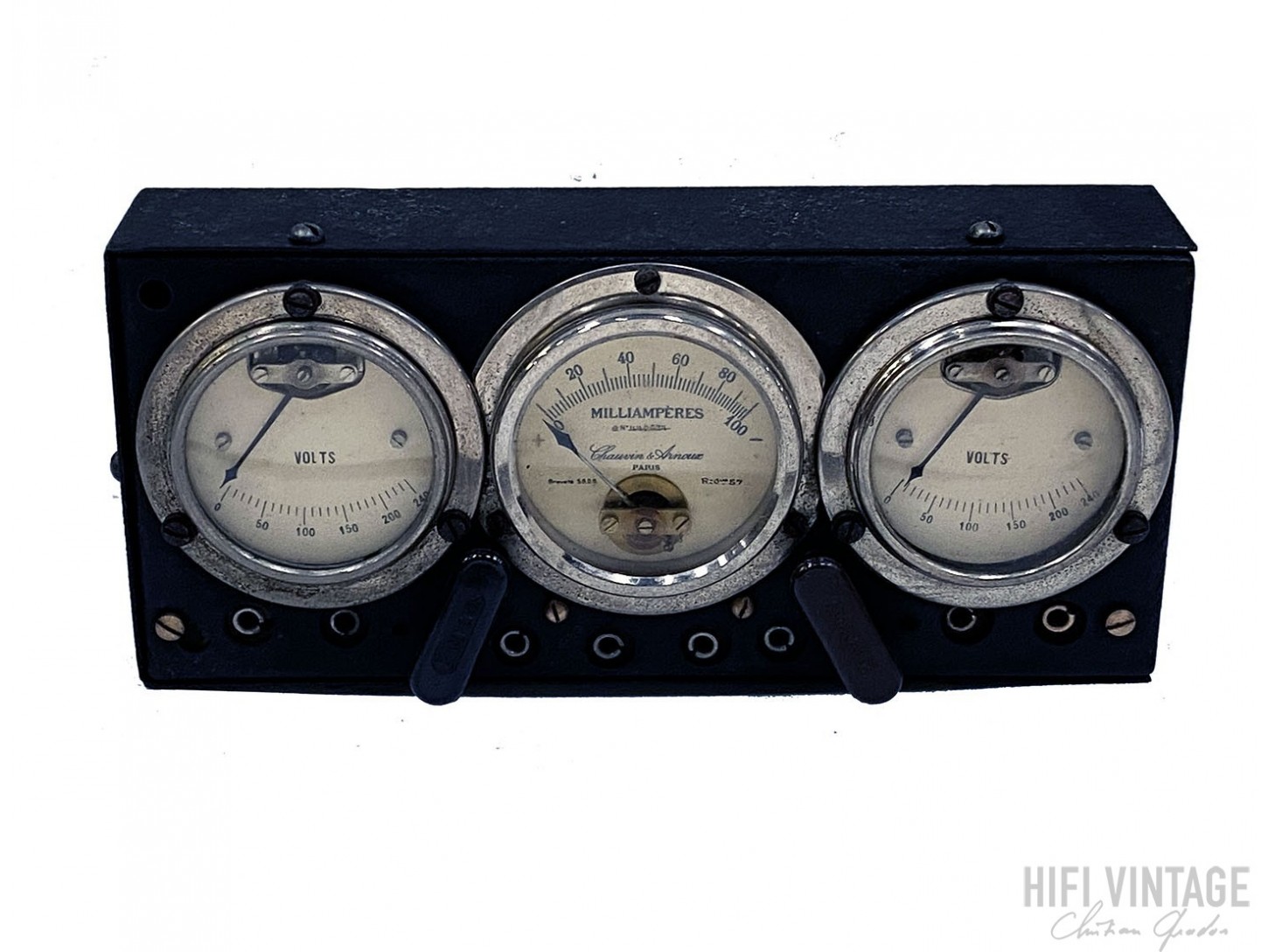 CHAUVIN ARNOUX 3 cadrans milivolts A

coffret bois

avec imprimante à rouleau mécanique