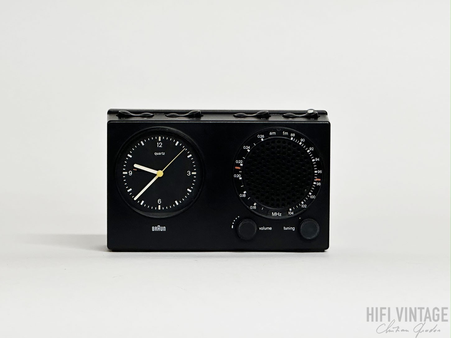 GRAUN 4826 radio reveil