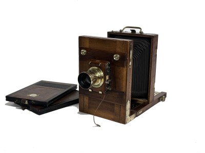 CHAMBRE Photographique en noyer 1880